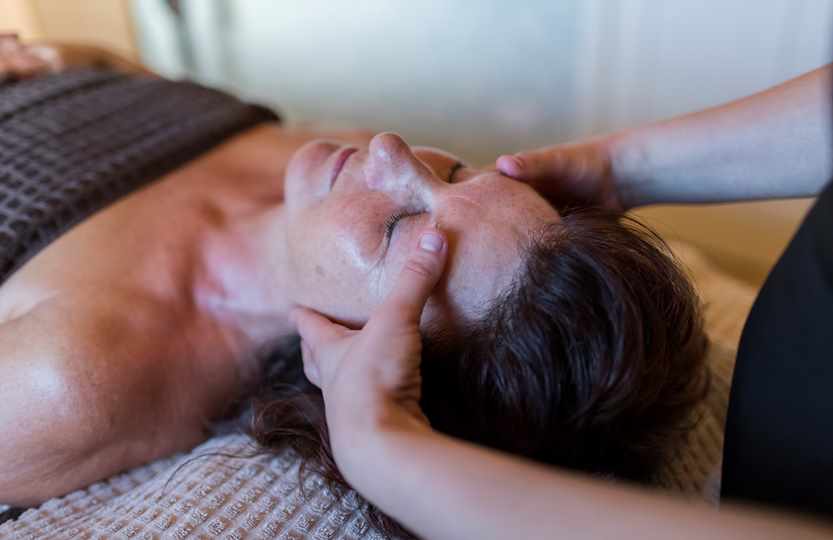Guest receiving head massage in Middlethorpe Spa